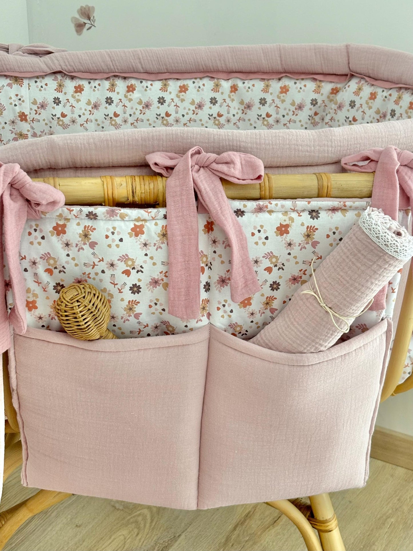 Crib organizer | Bed organizer for toys