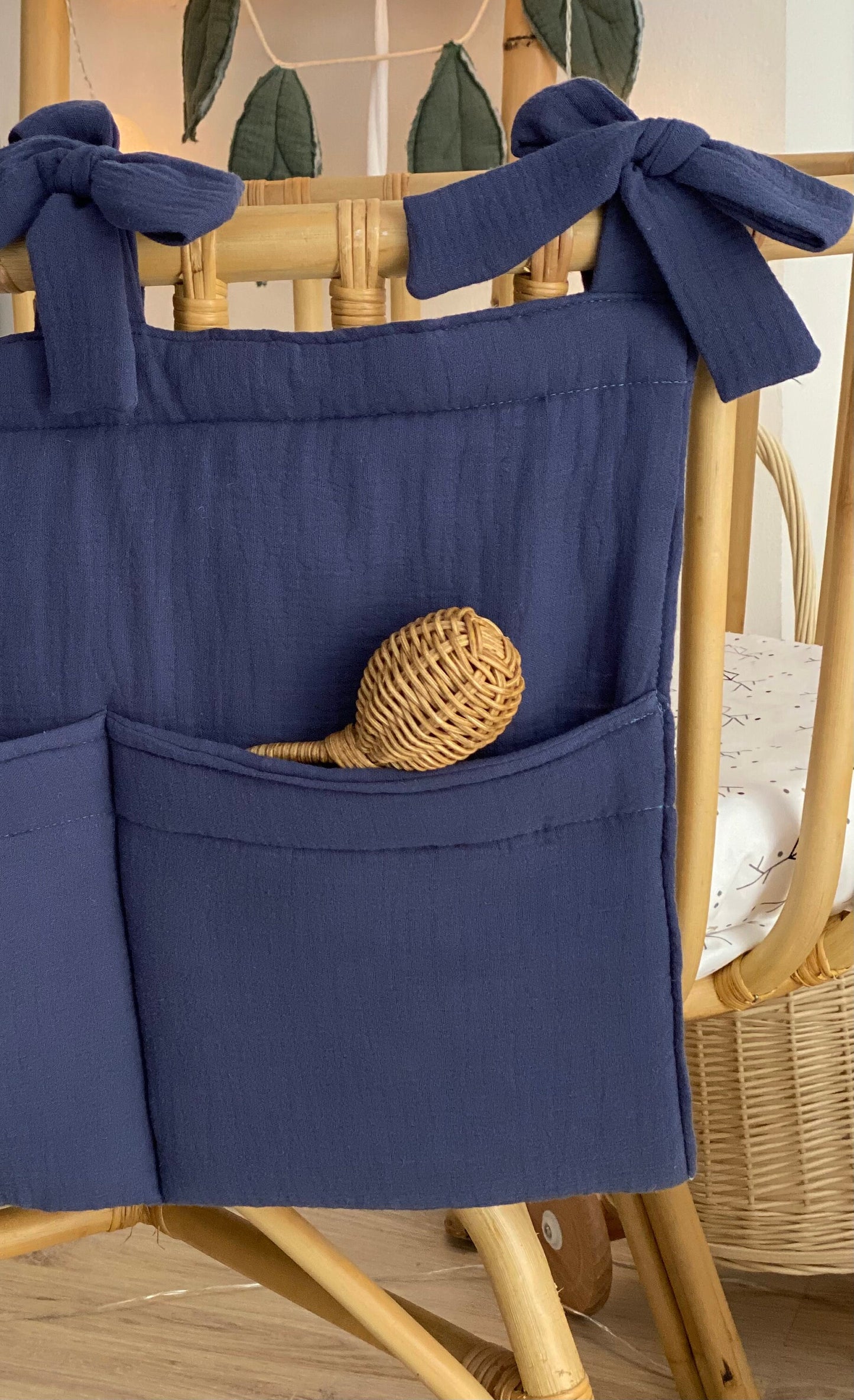 Crib organizer | Bed organizer for toys