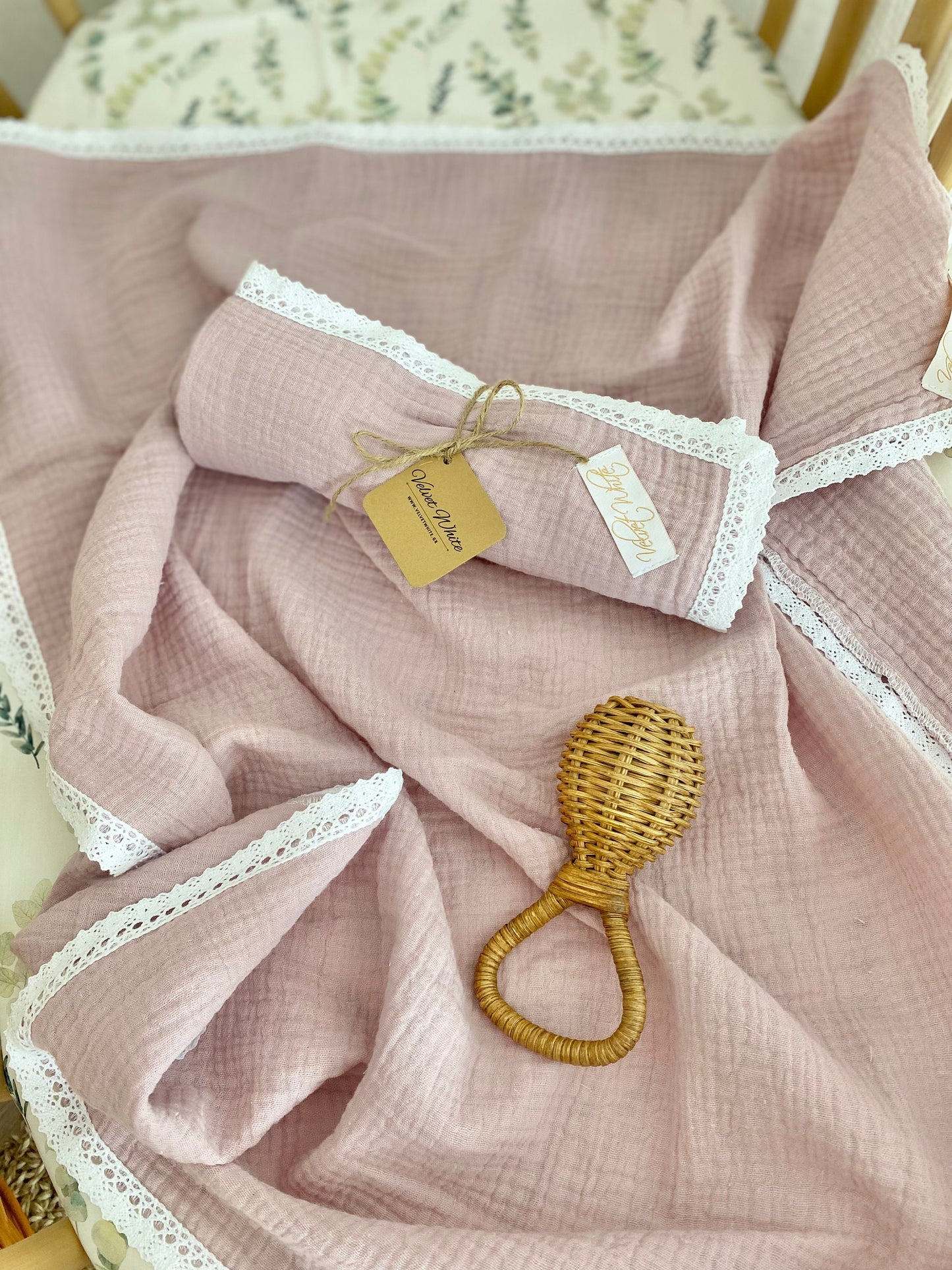 Baby box Pink Eucalyptus leaves, maternity hospital essentials, packed eco-friendly,Baby Shower Gift,Gift for new parent, Christmas gift