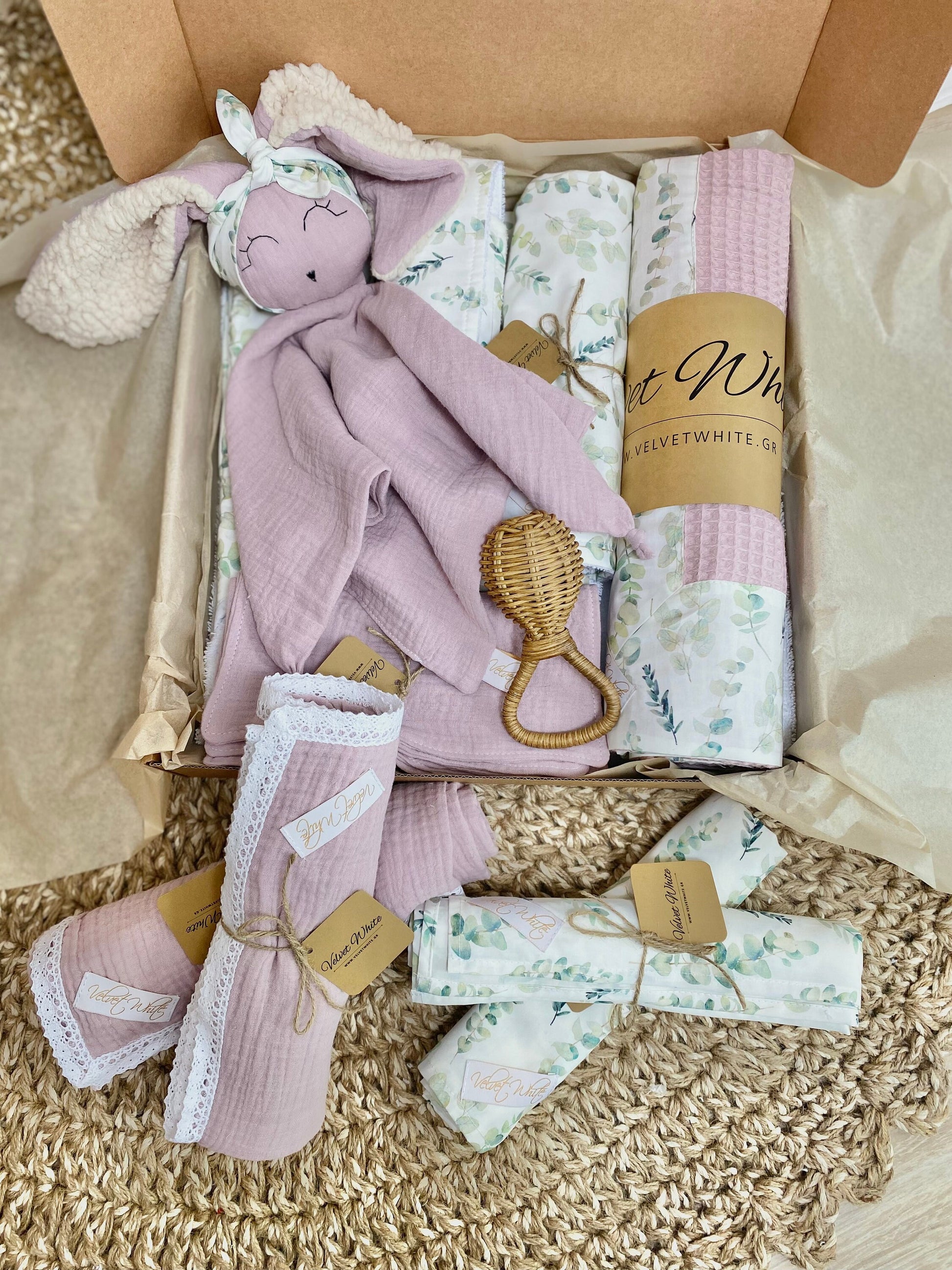 Baby box Pink Eucalyptus leaves, maternity hospital essentials, packed eco-friendly,Baby Shower Gift,Gift for new parent, Christmas gift